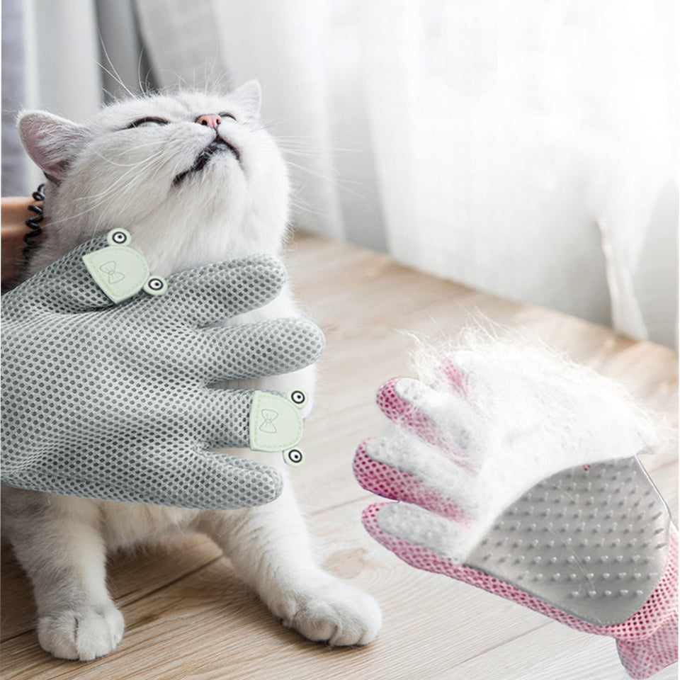Purrfect Pet Pampering Glove - Hair Removal and Massage Magic!